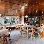 Waldhotel Weitblick ホテル *