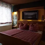 Waldhotel Weitblick ホテル *