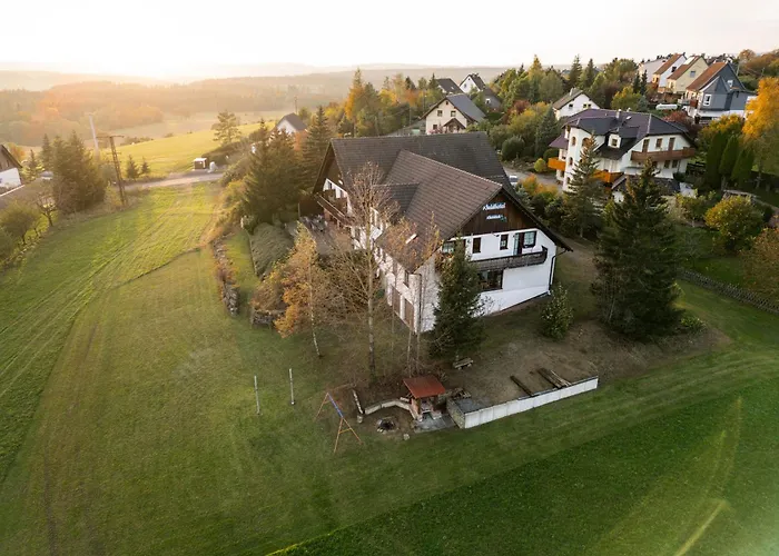 Waldhotel Weitblick Hotel *